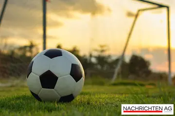 Kölns Fußball-Sensation: 4:1 gegen HSV und VAR-Kampf sorgt für Aufregung!