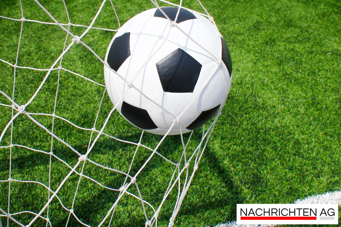 FC Rheinsüd Köln tritt am Pfingstmontag gegen SV Schönenbach an. Trainer Krämer zielt auf positive Saisonabschluss.