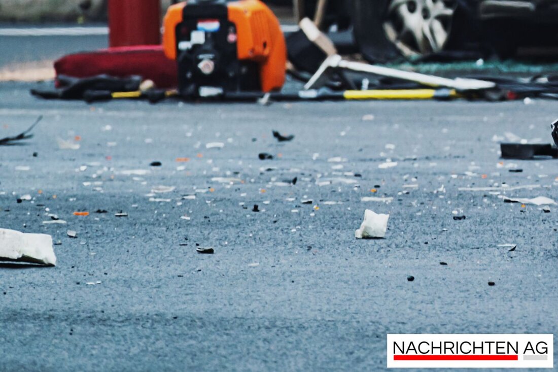 Schwerer Motorradunfall auf der A57 bei Köln: Ein 36-Jähriger erlitt bei einem Zusammenstoß schwere Verletzungen.